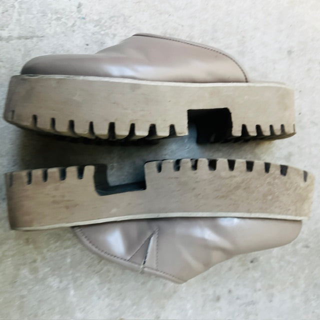 ALIAS MAE / quin platform mules / 39 Shoes