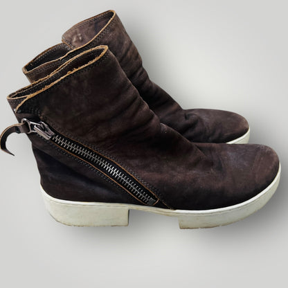 TRIPPEN / TOURIST in brown leather with white sole / 37 / $799 rrp (3882177583338116596)