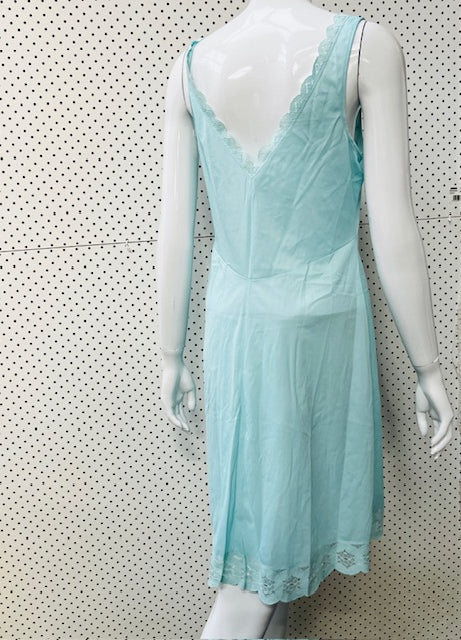 NZ vintage / turquoise slip / s (3883204616239041699)