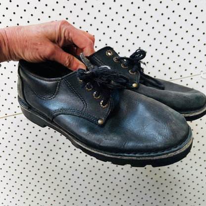 vintage / MCKINLEYS / black leather lace ups / 39/40 (3883479602692510571)