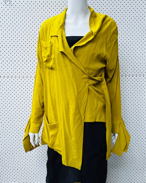 MILD RED / jacket / 10 / made in nz (3884507666220554385)