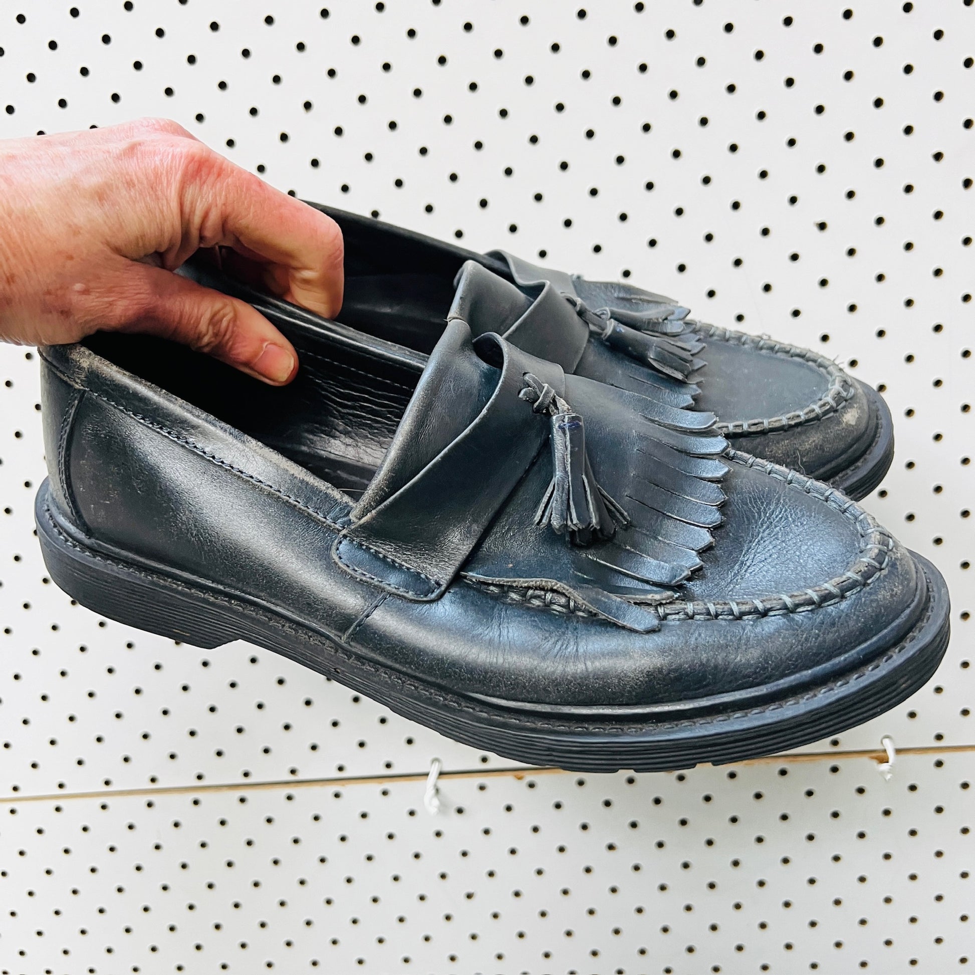 Jack Wills / black leather loafers / Size 7 (3885721017552562149)