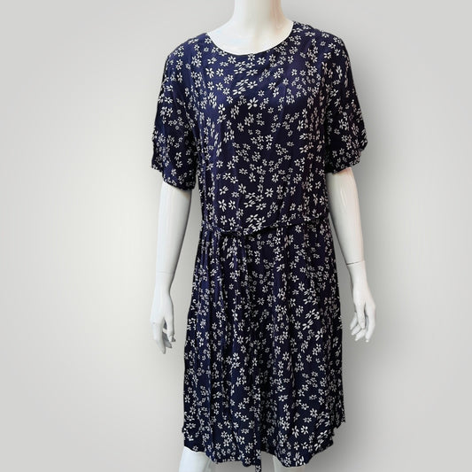 twenty-seven names / 'tripping daisys' dress / 10 Dresses