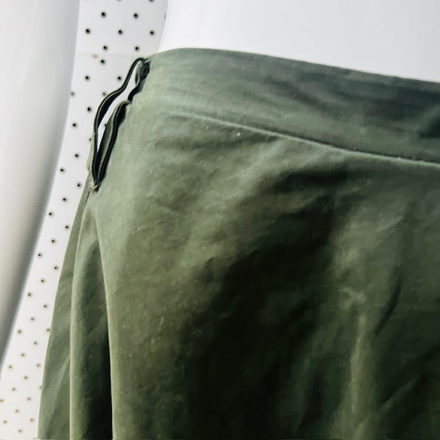 green flare skirt / s (3886319164235714432)