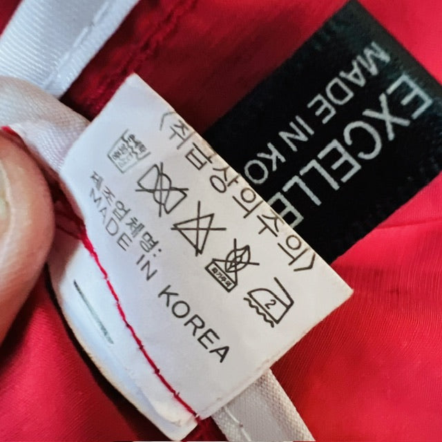 red anorak / with funky print to back / s/m (3886509936668777545)