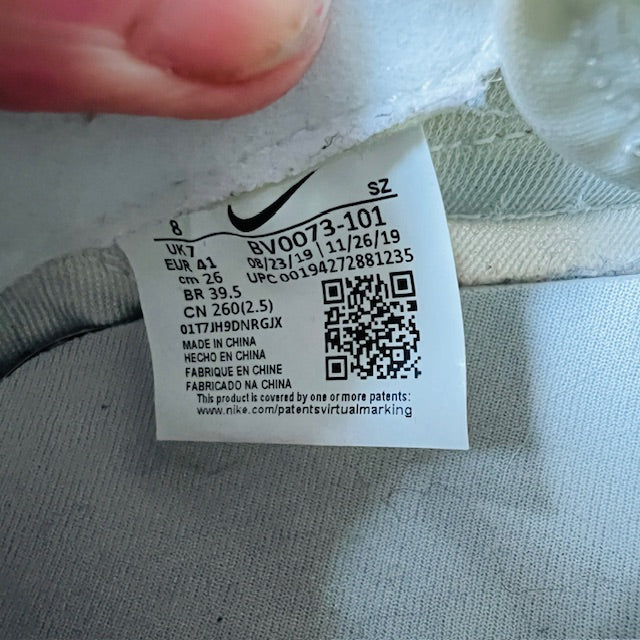 NIKE x SACAI / white trainers / 41 (3887450101579457215)
