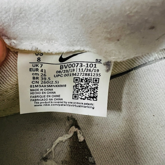 NIKE x SACAI / white trainers / 41 (3887450107195671695)