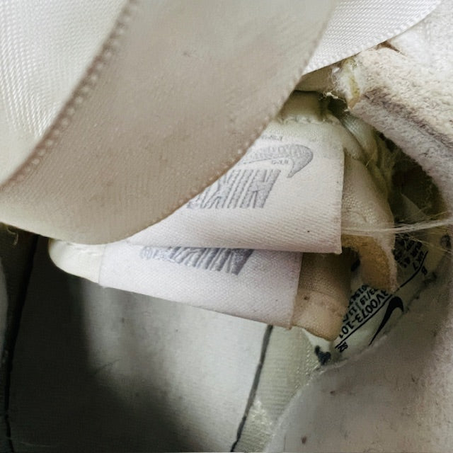 NIKE x SACAI / white trainers / 41 (3887450108757876094)