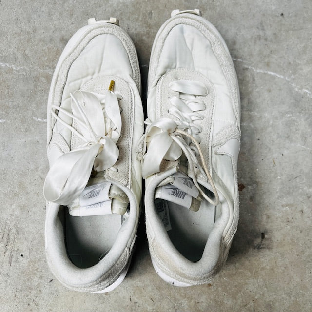NIKE x SACAI / white trainers / 41 (3887450113918040771)