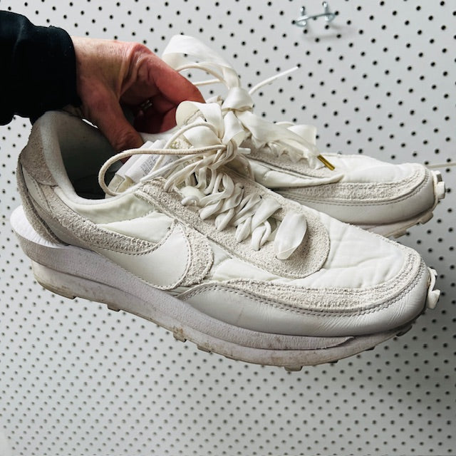NIKE x SACAI / white trainers / 41 (3887450117071860823)