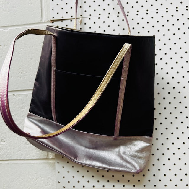 AGNES B VOYAGE / leather bag / made in japan (3888053445456674296)