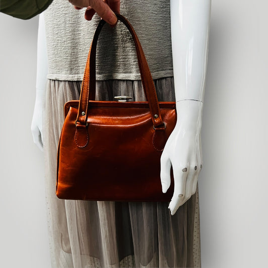 1960s vintage FLORIAN / leather handbag / made in nz (3888053821597643964)
