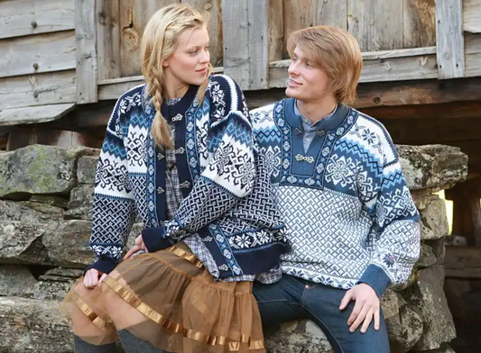 Nordstrikk / traditional norwegian cardigan / wool / M/L (3888312659464814102)
