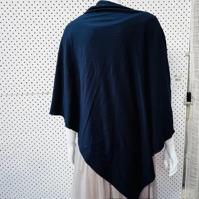 merino / poncho or scarf (3889867499774403679)