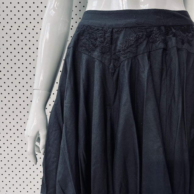 1980s nz vintage / very full skirt / s (3890025490689762820)