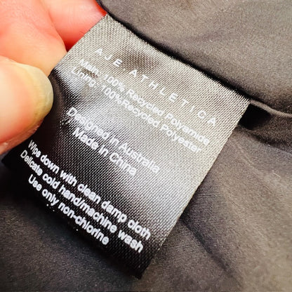 AJE ATHLETICA / glossy black puffer jacket / 04 (3890563836494642961)