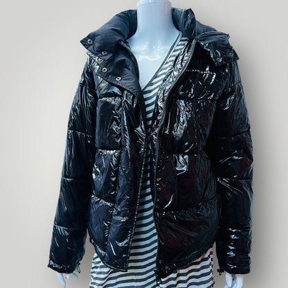 AJE ATHLETICA / glossy black puffer jacket / 04 (3890564036252026928)