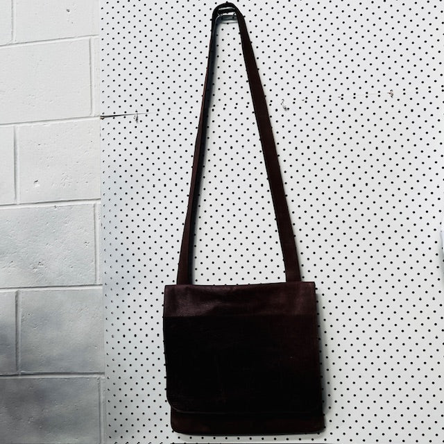 red / leather cross body satchel bag (3890670242583375424)