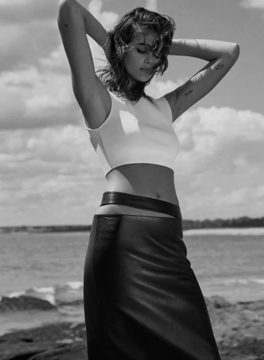 Kaia Gerber x ZARA / leather skirt / s (3892294977938355769)