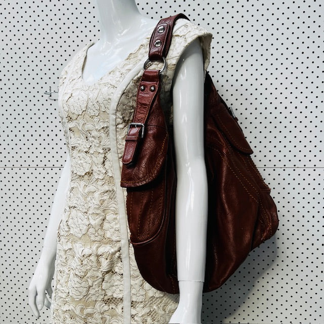 GEE / leather bag with lots of pockets (3892381922981183305)