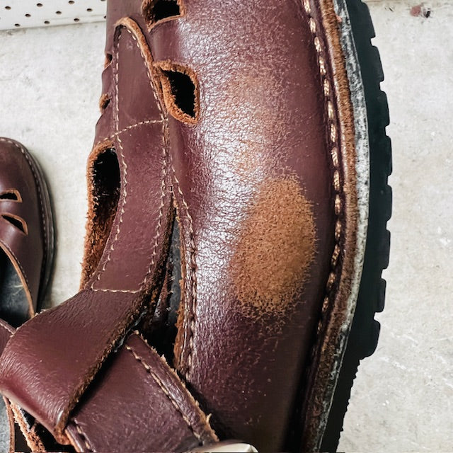 MCKINLEYS / leather t bar sandals / 38/39 / made in nz / $180rrp (3892559279887421594)