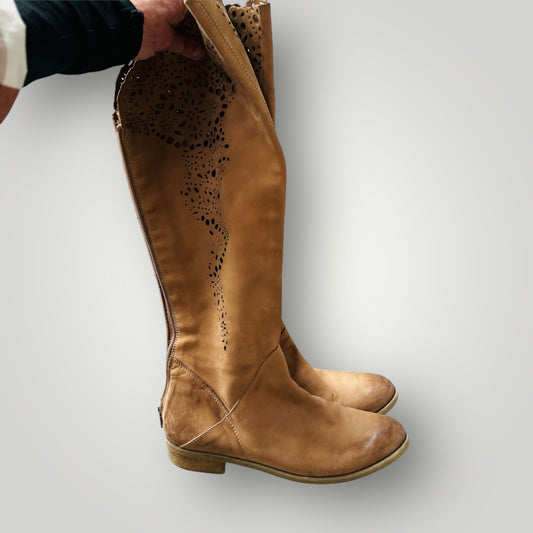 knee length leather boots / made in italy / 40 (3892559828206248457)