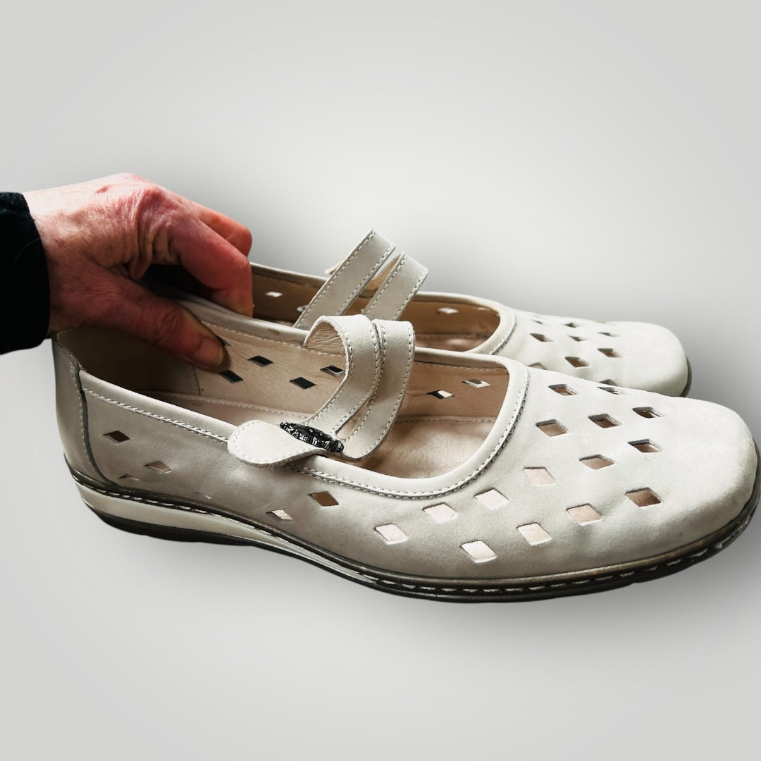 CASSINI / leather mary janes / size tbc (3892559855724153729)