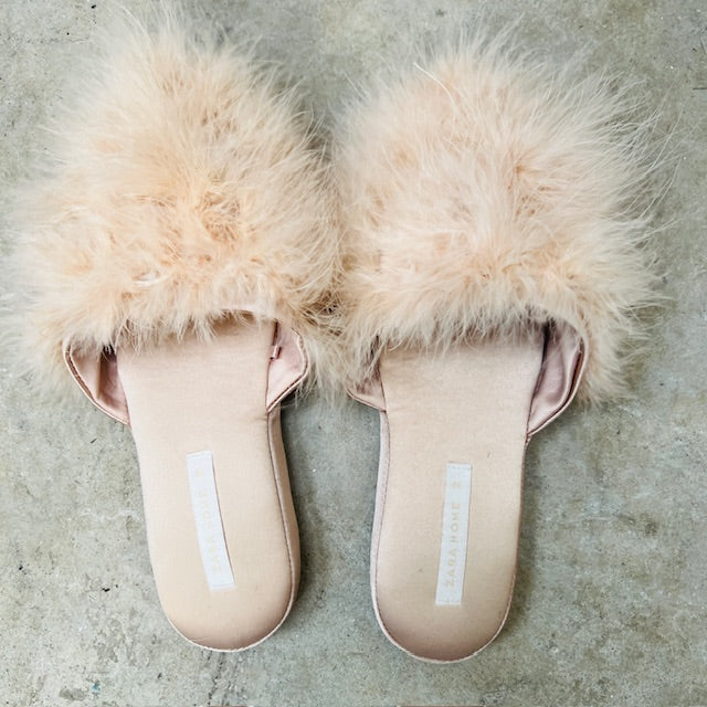 ZARA HOME / faux fur fluffy slippers / 39 (3894108149171243110)