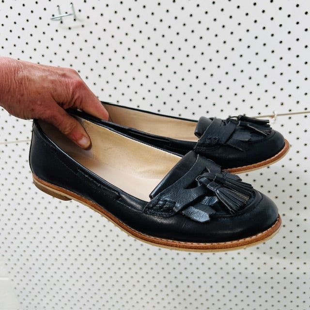 WITTNER / dark blue leather loafers / 39 (3894108192141839528)