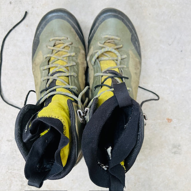 Arc'teryx Bora2 Mid GTX tramping boots / approx 41 (3894108251124787074)