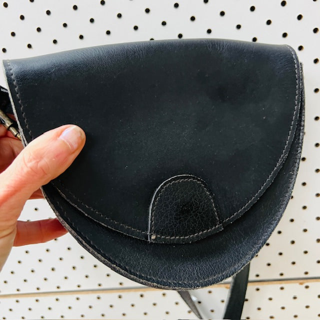 small / black / leather cross body bag (3894431862086692751)