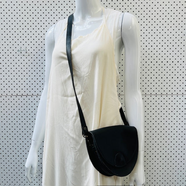 small / black / leather cross body bag (3894431925748167901)