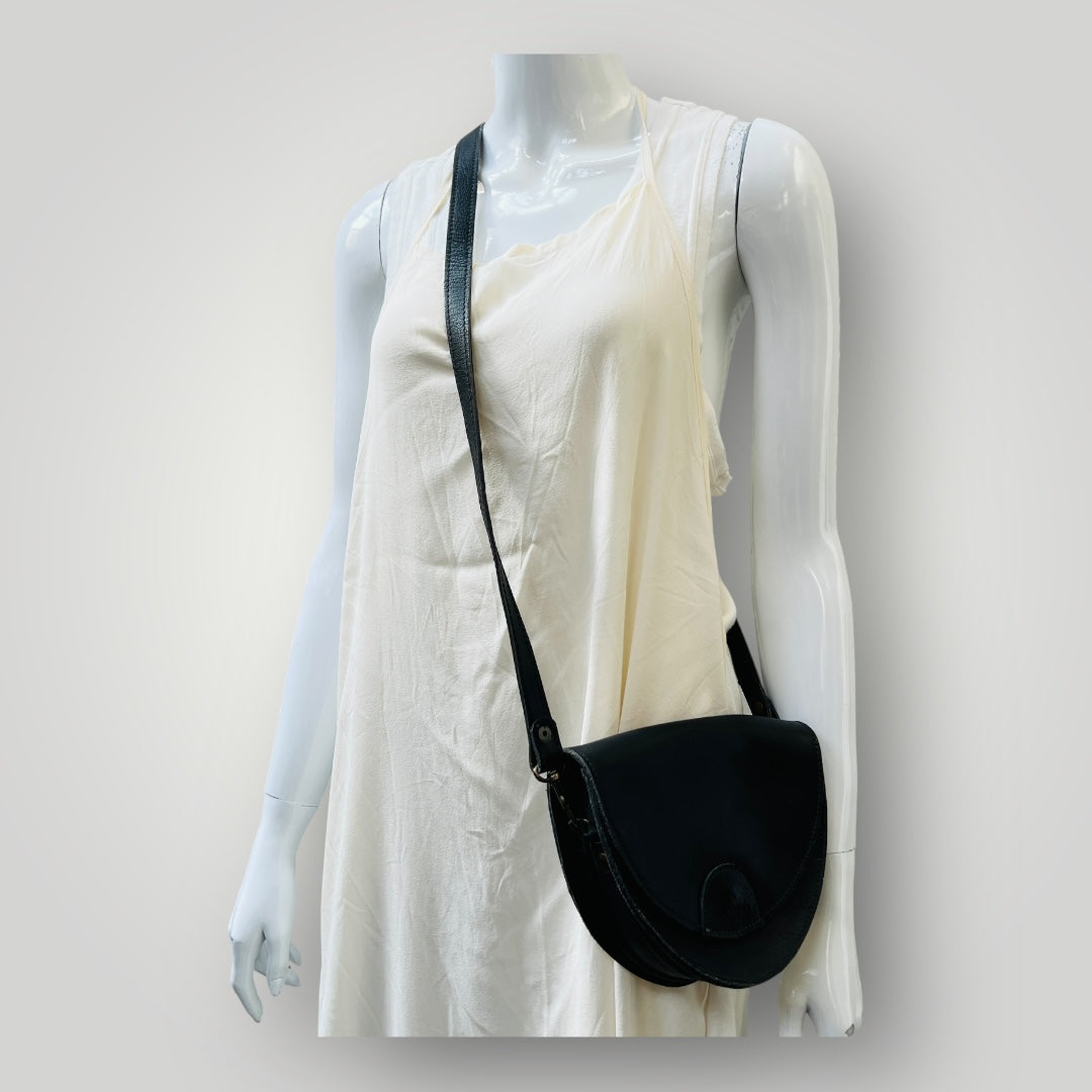 small / black / leather cross body bag (3894432165511600885)
