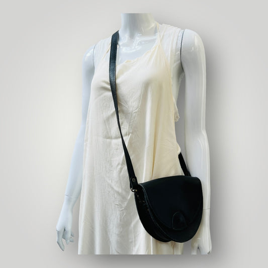 small / black / leather cross body bag (3894432165511600885)