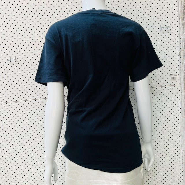ILLICIT / graphic tee / nz design / s/m (3894552643766191692)
