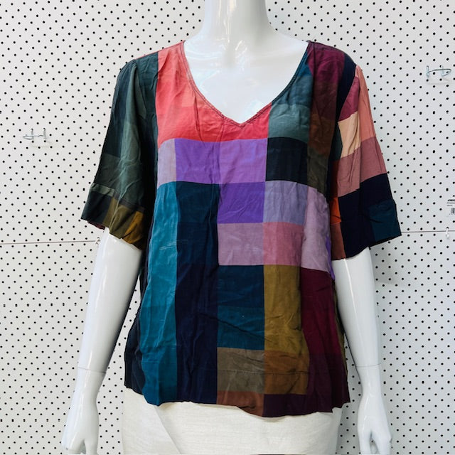 ELK / geometric patterned top / 14 (3894552709725957729)