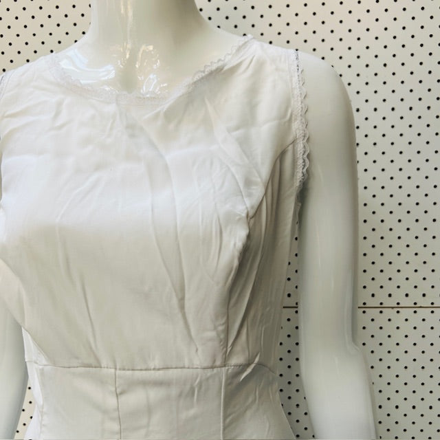 1960s vintage lingerie / white slip / s (3894552744196645719)
