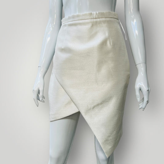 CAMEO COLLECTIVE / white assymetrical mini skirt / s (3894553043526115333)