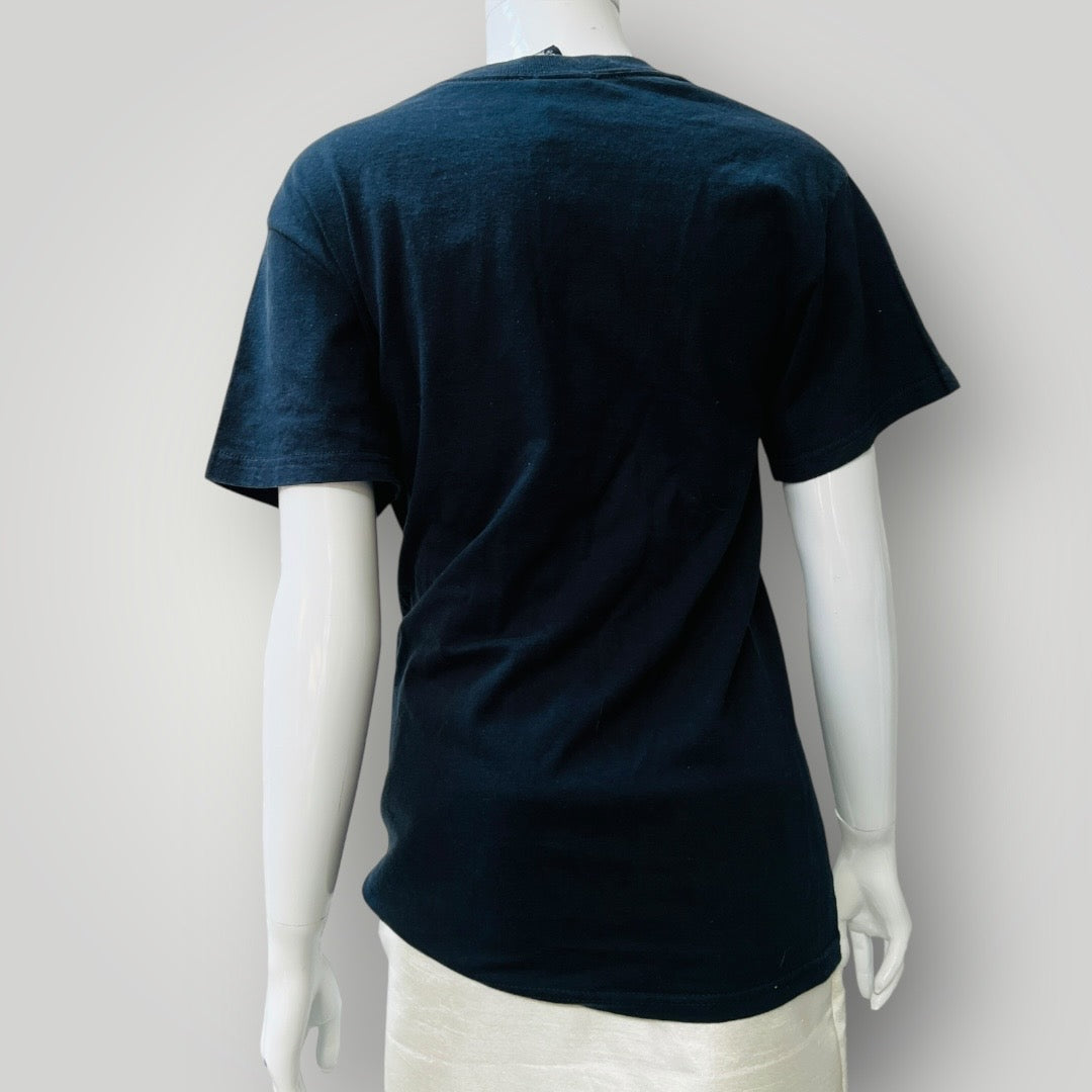 ILLICIT / graphic tee / nz design / s/m (3894553068660666231)
