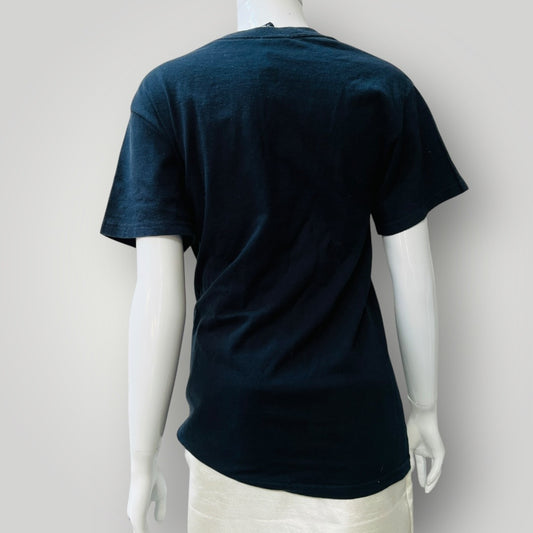 ILLICIT / graphic tee / nz design / s/m (3894553068660666231)