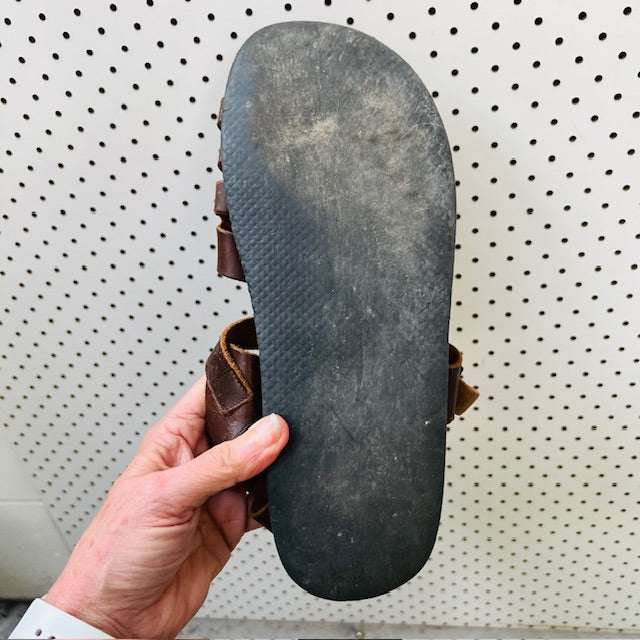 1970s vintage / brown leather sandals / size tbc (3894777273454079154)