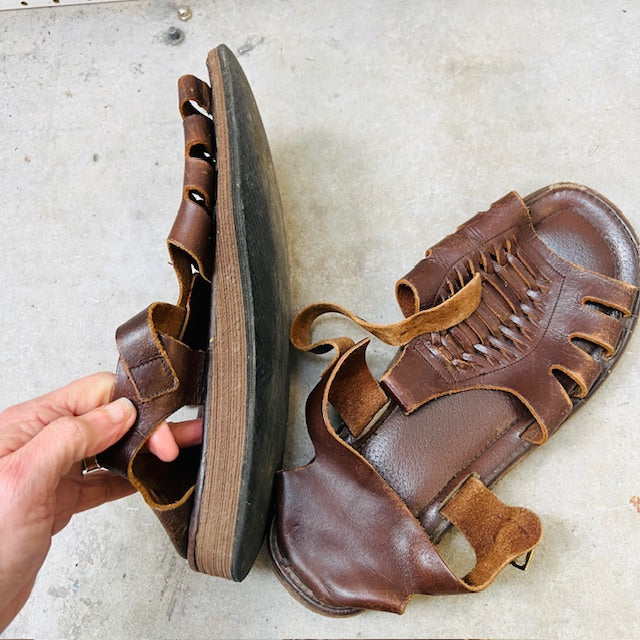 1970s vintage / brown leather sandals / size tbc (3894777276323288339)