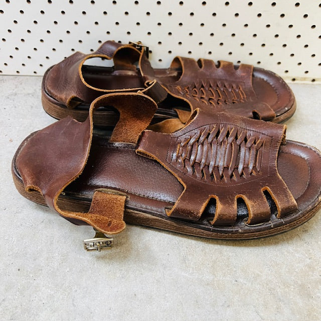 1970s vintage / brown leather sandals / size tbc (3894777277862450826)