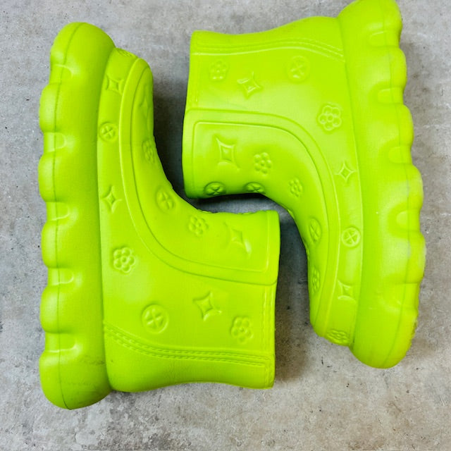 croc - like boots with LV patterning / 38/39 (3894777326882506240)
