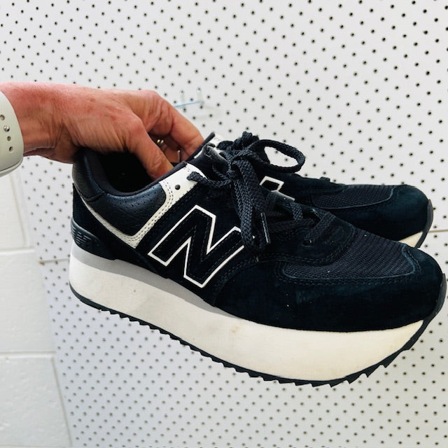 NEW BALANCE / 574+ trainers / 41.5 (3894777416032915802)