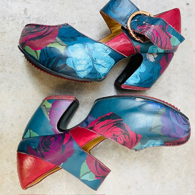 john fluevog / prepare leader / floral platform mary jane shoes / 8.5 (3894777461602681859)
