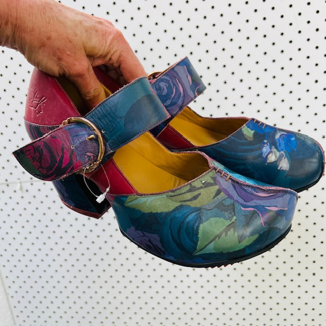 john fluevog / prepare leader / floral platform mary jane shoes / 8.5 (3894777469562440192)