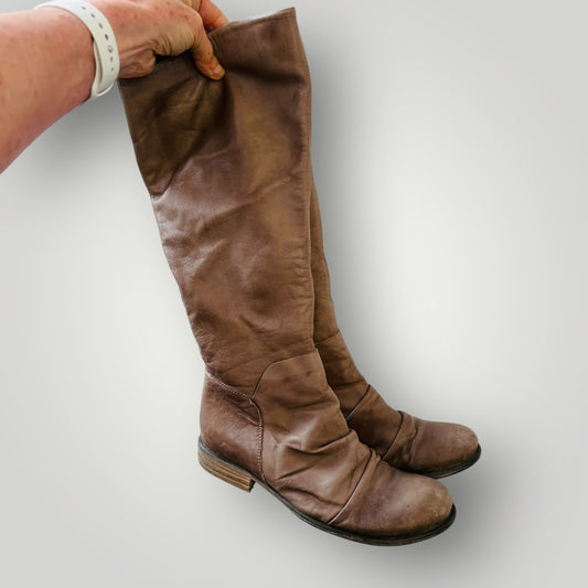 EOS / knee length brown leather boots / 38 (3894777638769561835)
