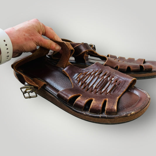 1970s vintage / brown leather sandals / size tbc (3894777686092668247)