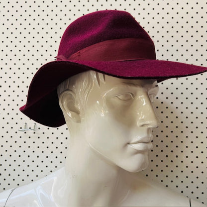 morgan + taylor / wool hat (3895305155858798122)